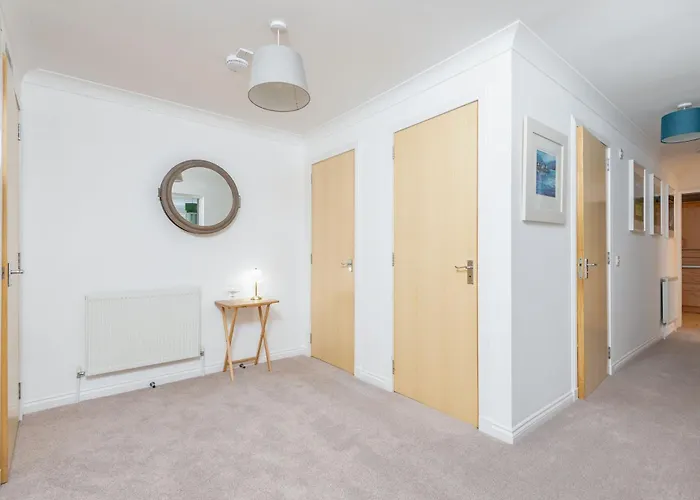 Southgait Hall - No 17